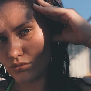 Meet your Posher, Camille